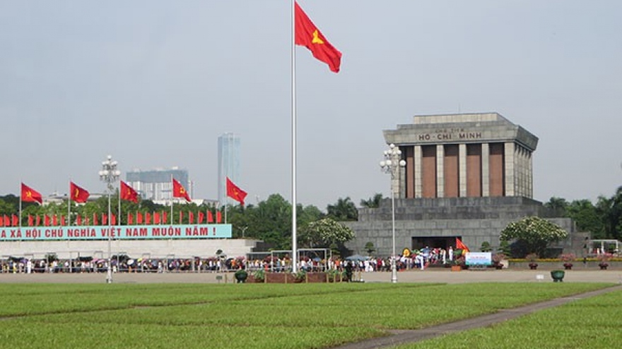 Lăng Chủ tịch Hồ Chí Minh mở cửa đón khách trở lại